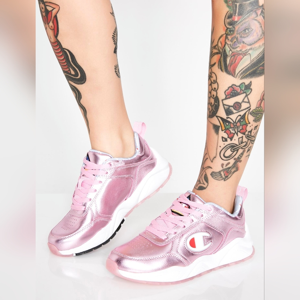 Kids Pink  Adult Womens 8 Sneakers Size 6Y